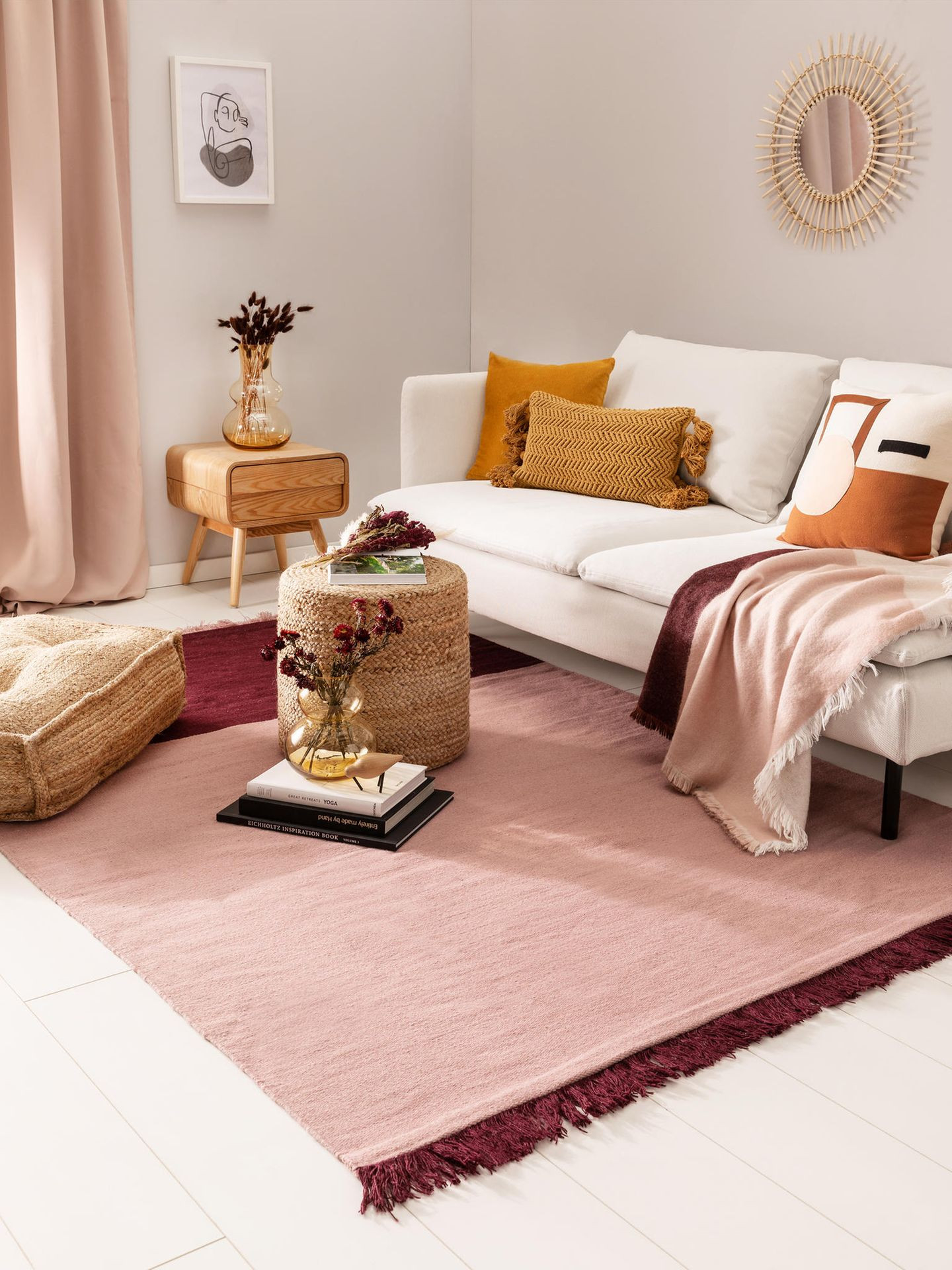 Farbige Akzente Im Boho-Wohnzimmer - [Schöner Wohnen] intended for Dunkles Boho-Wohnzimmer Mit Runden Akzenten